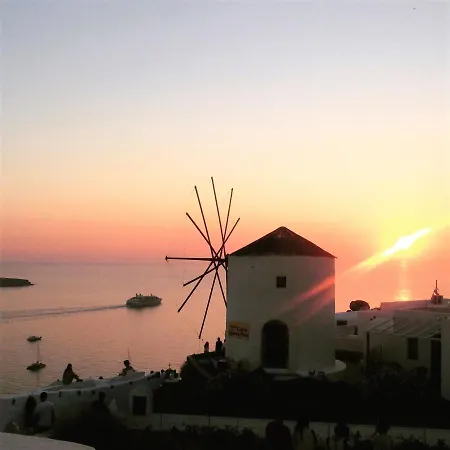 Lioyerma Windmill With Outdoor Hot Tub Apartment