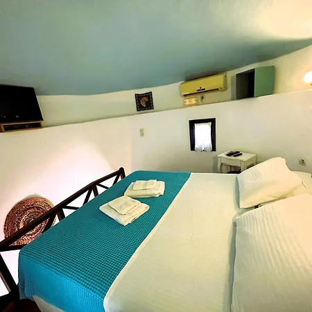 Lioyerma Windmill With Outdoor Hot Tub Apartment Oia (Santorini)